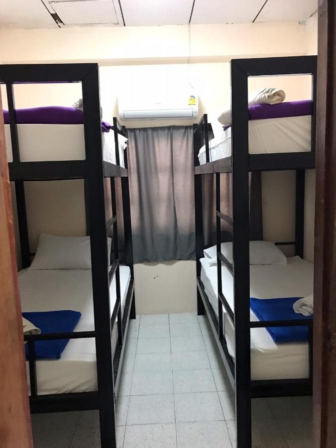 Holiday Phangan - Hostel & Bar 通萨拉 外观 照片