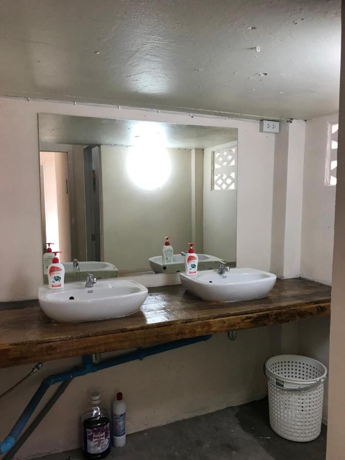 Holiday Phangan - Hostel & Bar 通萨拉 外观 照片