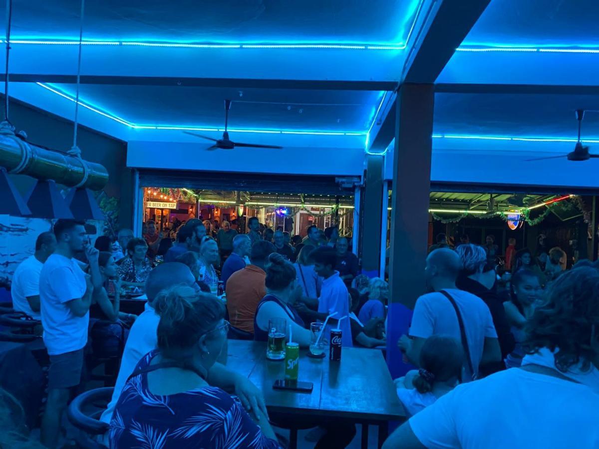 Holiday Phangan - Hostel & Bar 通萨拉 外观 照片
