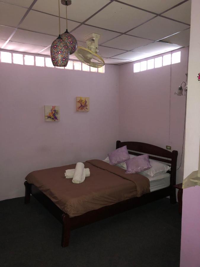 Holiday Phangan - Hostel & Bar 通萨拉 外观 照片