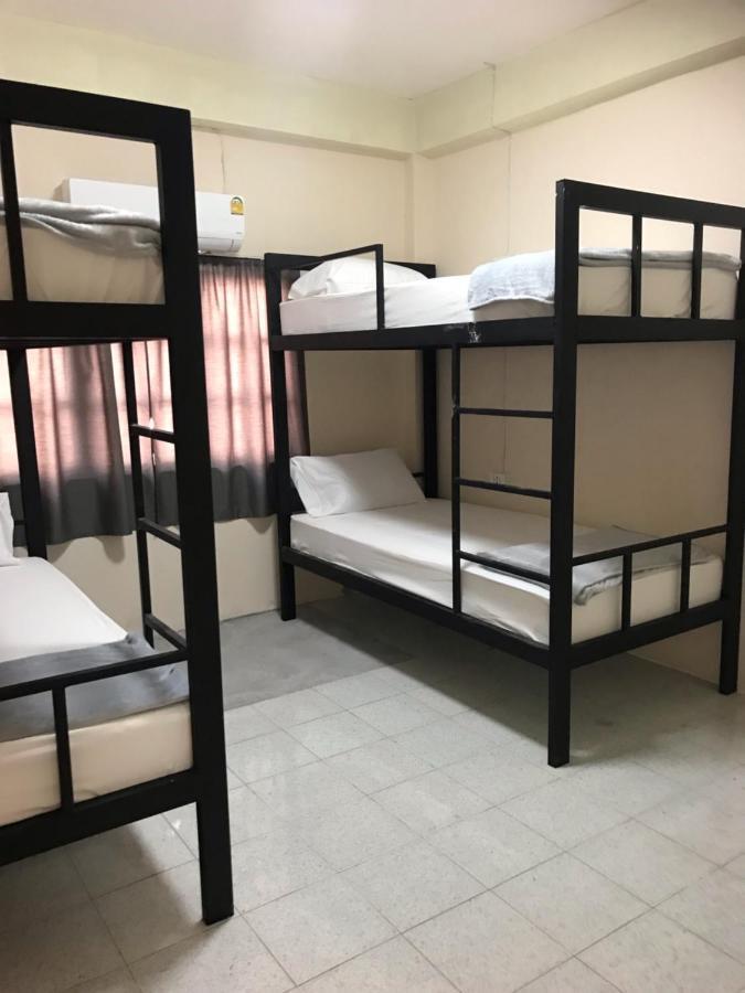 Holiday Phangan - Hostel & Bar 通萨拉 外观 照片