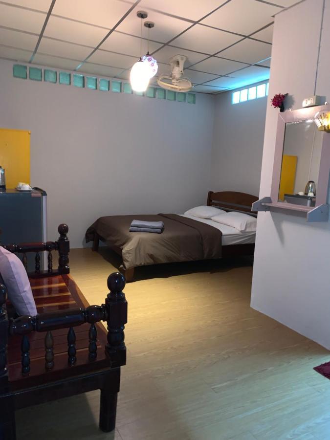 Holiday Phangan - Hostel & Bar 通萨拉 外观 照片