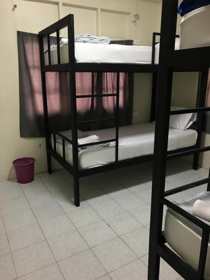Holiday Phangan - Hostel & Bar 通萨拉 外观 照片