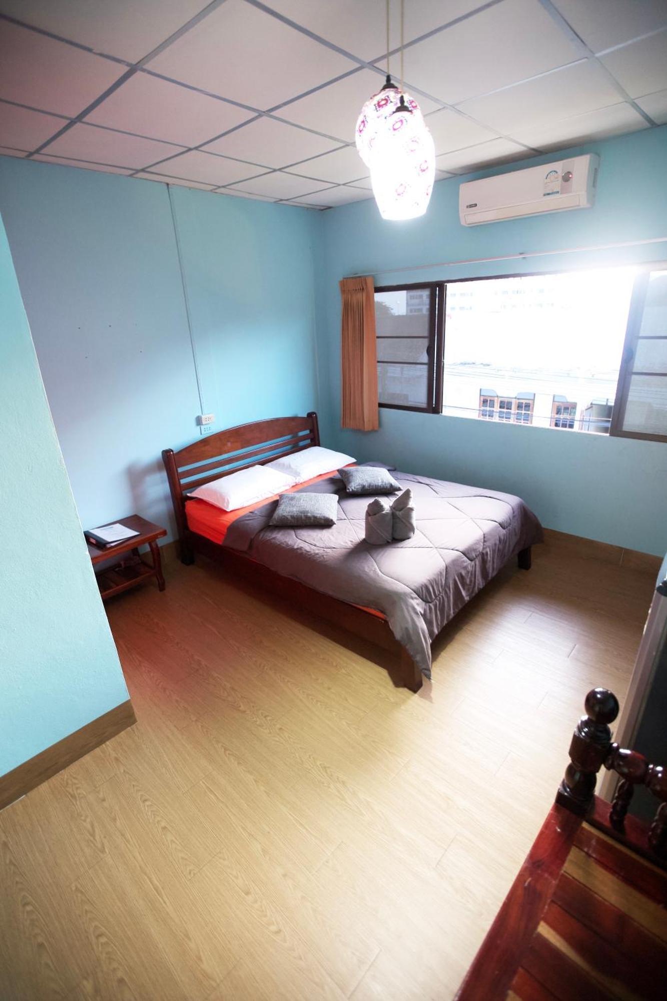 Holiday Phangan - Hostel & Bar 通萨拉 外观 照片
