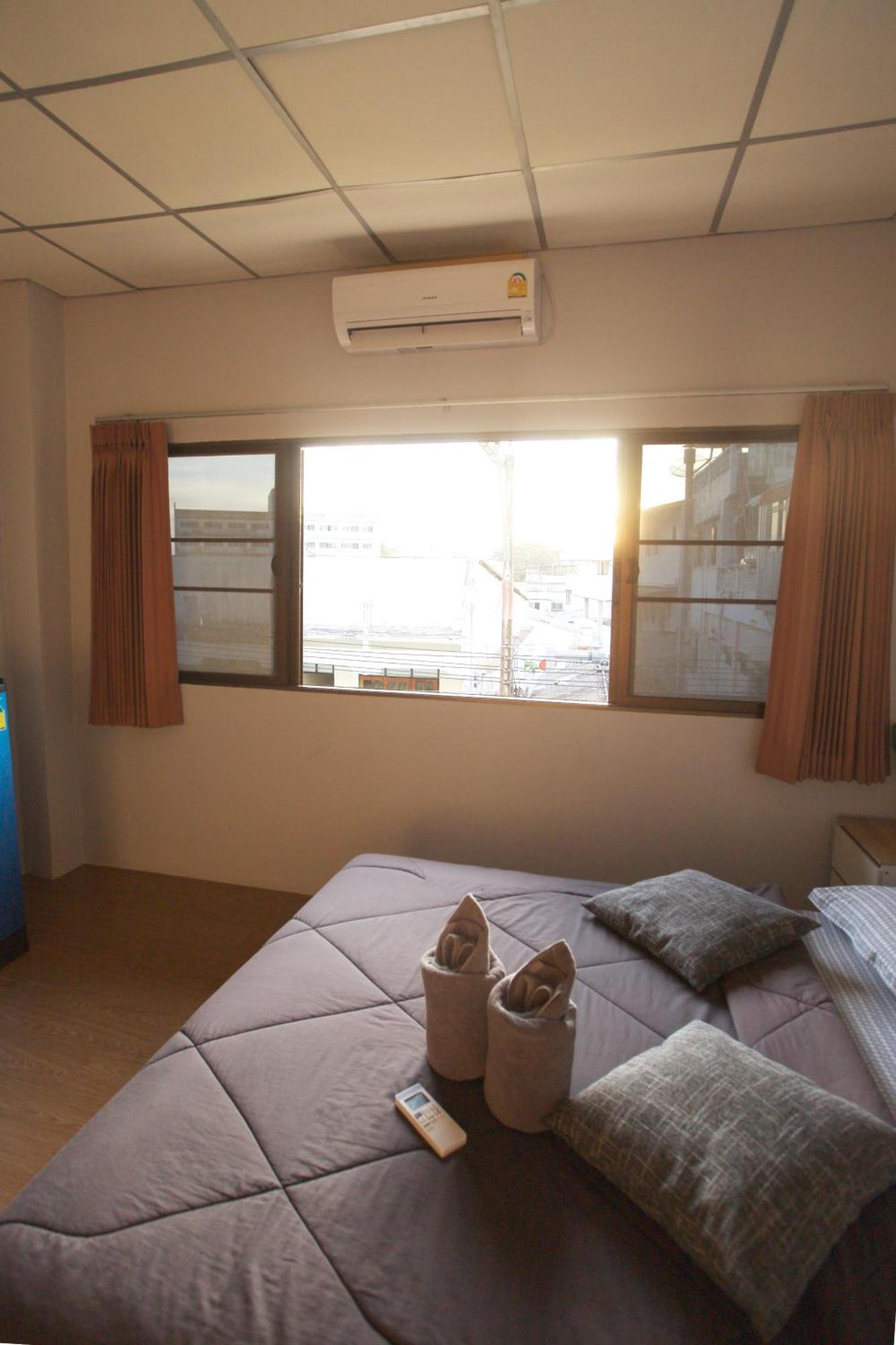 Holiday Phangan - Hostel & Bar 通萨拉 外观 照片